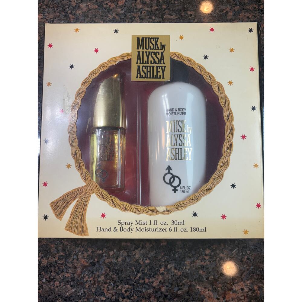 Musk by Alyssa Ashley Spray Mist ( 1 fl oz ) Moisturizer ( 6 0z ) NIB